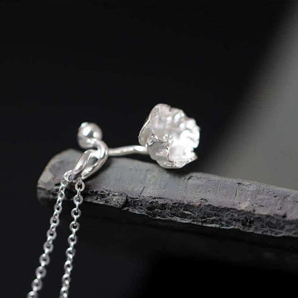 Elegant Vintage Flower Shaped Silver Pendant Necklace - Wnkrs