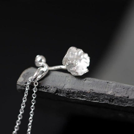 Elegant Vintage Flower Shaped Silver Pendant Necklace - Wnkrs