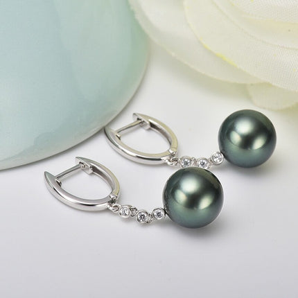 Women's Classic Gold Pearl Earrings - wnkrs