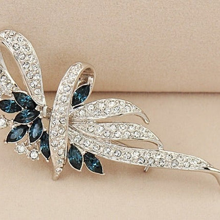 Floral Shaped Crystal Lapel Pin - Wnkrs