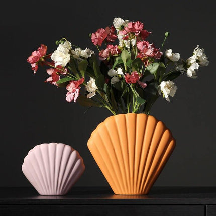 Shell Shaped Ceramic Vase - wnkrs