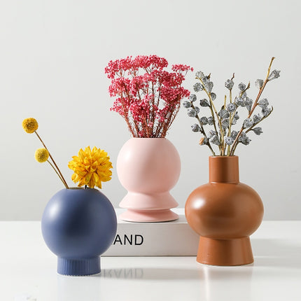 Modern Style Geometric Ceramic Flower Vase - wnkrs