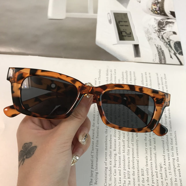 Women's Rectangle Vintage Sunglasses - wnkrs