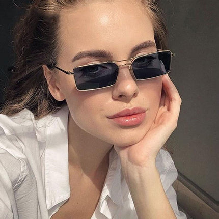 Classic Retro Sunglasses for Women - wnkrs