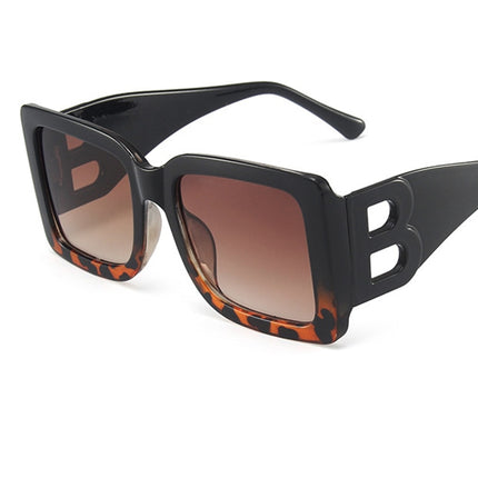 Women's Modern Design Square Sunglasses - wnkrs