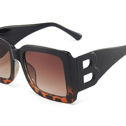 Women's Modern Design Square Sunglasses - wnkrs