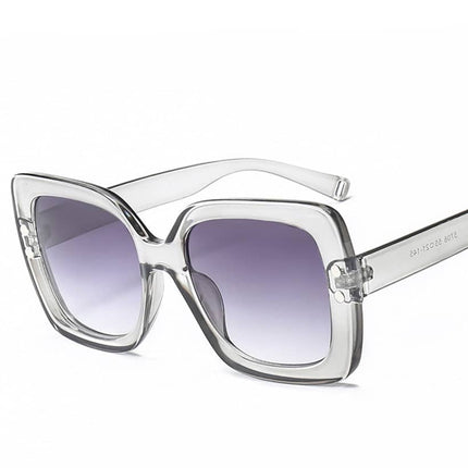 Elegant Vintage Style Oversize Women's Sunglasses - wnkrs