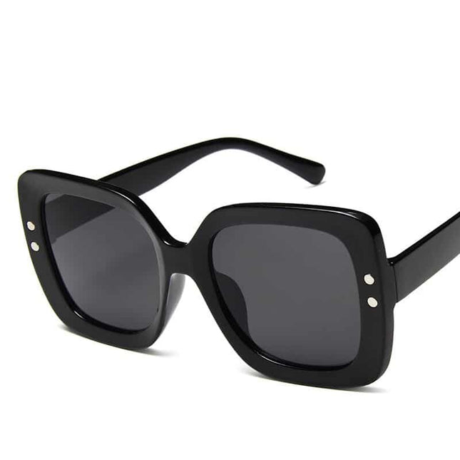 Elegant Vintage Style Oversize Women's Sunglasses - wnkrs