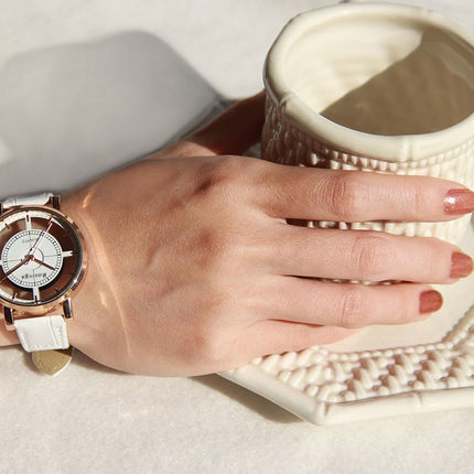 Fashion Women's Leather Quartz Wristwatch - wnkrs