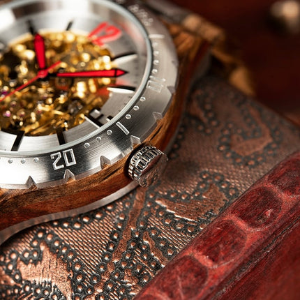 Men's Round Shaped Wooden Watch - wnkrs