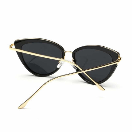 Women's Cat Eye Shaped Sunglasses - wnkrs