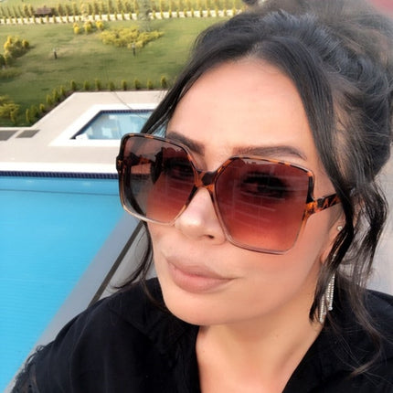 Women's Oversized Gradient Sunglasses - wnkrs