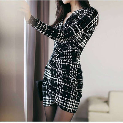Women's Elegant Plaided Dress - Wnkrs